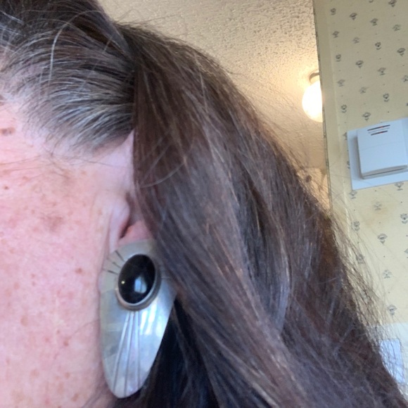 Navajo Sterling Silver Black Onyx ClipOn Earrings - Picture 6 of 6